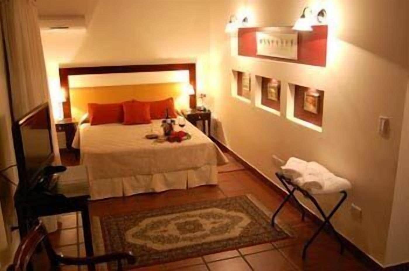 Delvino Boutique Hotel Salta Exterior photo